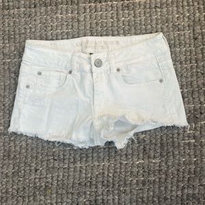 American eagle white shorts